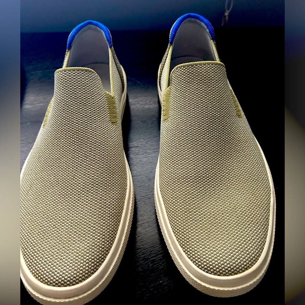 Size 7 olive Rothy’s shoes.